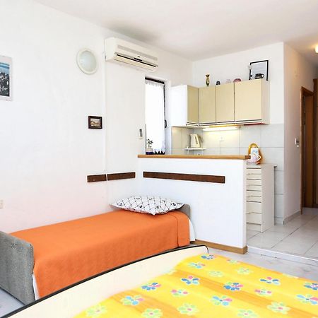 Apartments By The Sea Marusici, Omis - 1024 Mimice Δωμάτιο φωτογραφία