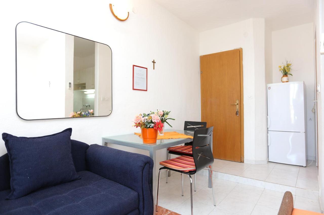 Apartments By The Sea Marusici, Omis - 1024 Mimice Εξωτερικό φωτογραφία
