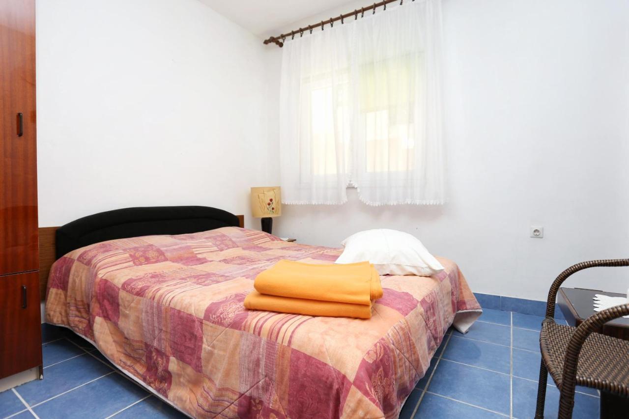 Apartments By The Sea Marusici, Omis - 1024 Mimice Εξωτερικό φωτογραφία