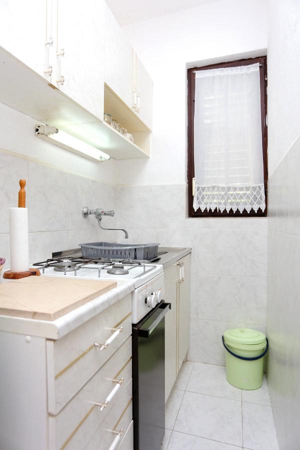 Apartments By The Sea Marusici, Omis - 1024 Mimice Εξωτερικό φωτογραφία